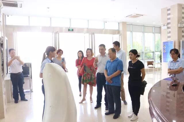 山信软件等公司到雨山法院考察信息化建设